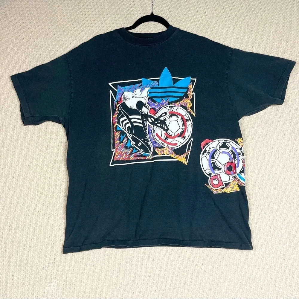 Adidas Men’s Black Graphic Tee Size L Vintage